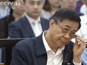 China: Ehemaliger Spitzenpolitiker Bo Xilai zu lebenslanger Haft verurteilt  - ảnh 1